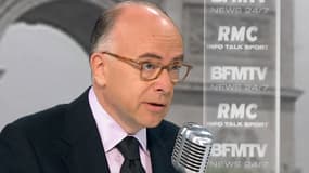 Le ministre de l'Intérieur, Bernard Cazeneuve, sur le plateau de BFMTV-RMC, le 15 juin 2015