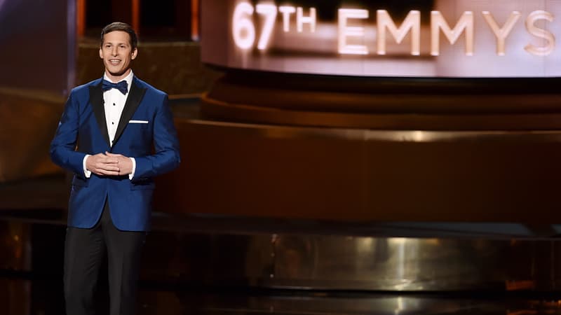 Le présentateur de la 67e cérémonie des Emmy Awards, Andy Samdberg.