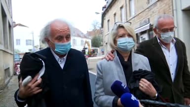 Les parents d'Alexia Daval arrivent au tribunal de Vesoul (Haute-Saône), le 16 novembre 2020.