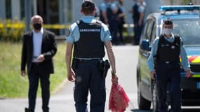 Les gendarmes vendredi 28 mai à La Chapelle-sur-Erdre, près de Nantes.