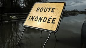 Un panneau "route inondée" (image d'illustration)