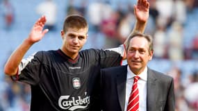 Steven Gerrard et Gérard Houllier en 2002
