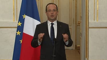 François Hollande à l'Elysée après la sortie du conseil des ministres le 3 avril 2013.