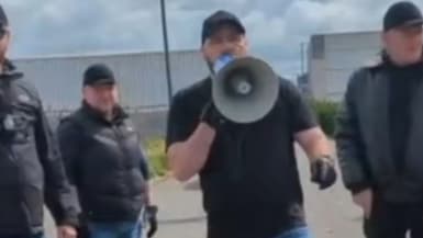 Action de militants d'extrême droite britannique à Calais le 4 juin