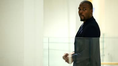 Mathias Pogba quitte le tribunal correctionnel de Paris le 26 novembre 2024