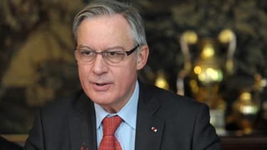 Christian Noyer estime que les baisses de taux de la BCE doivent se réfléter dans l'épargne.