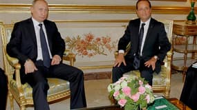 Le président français, François Hollande, lors d'une conférence de presse commune avec son homologue russe, Vladimir Poutine, a estimé vendredi que la seule issue de la crise syrienne était le départ du président Bachar al Assad. /Photo prise le 1er juin