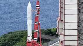 La fusée Epsilon lors de son lancement avorté sur la base d'Uchinoura, le 27 août 2013