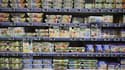 Photographie prise le 3 novembre 2022 montrant des aliments pour bébés dans les rayons d'un supermarché de Septemes-les-Vallons, près de Marseille.