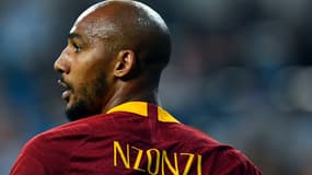 Le milieu de terrain de la Roma, Steven Nzonzi.