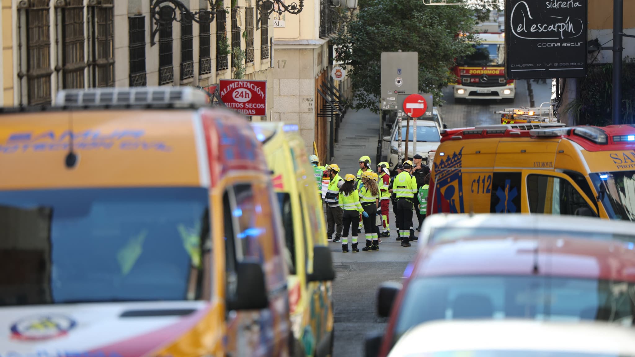 EFFONDREMENT D'UN IMMEUBLE À MADRID: DEUX CORPS RETROUVÉS ET DEUX PERSONNES TOUJOURS PORTÉES DISPARUES