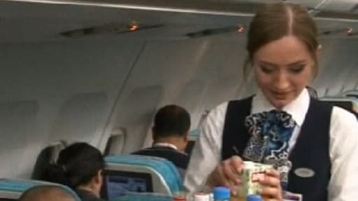 Interdiction pour les hôtesses de Turkish Airlines de mettre du rouge à lèvre