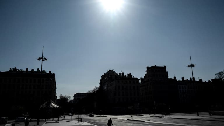 Plusieurs records de douceur pour un mois de février ont été enregistrés mercredi et jeudi dans l'est et le nord de la France, notamment à Lyon, Dunkerque, ou Chamonix