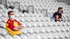 Des spectateurs dans un stade