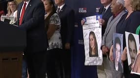Donald Trump s’affiche avec des familles de victimes de clandestins pour dénoncer l’immigration