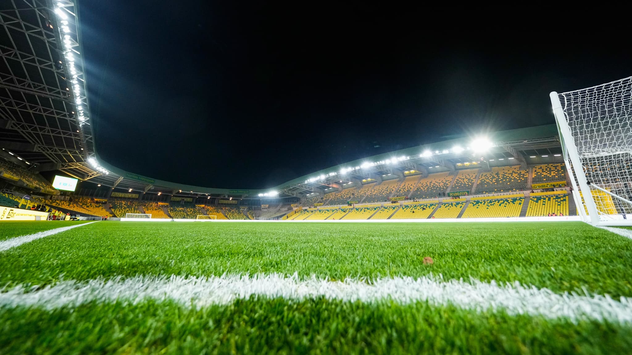 L'ÉQUIPE FÉMININE DU FC NANTES ENFIN DE RETOUR AU STADE DE LA BEAUJOIRE