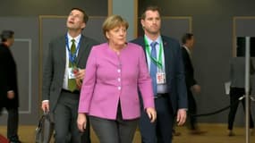 Allemagne: Merkel dans la tourmente après l'échec de négociations gouvernementales  