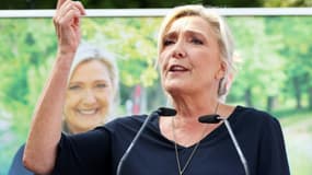 La présidente du groupe parlementaire RN à l'Assemblée nationale Marine Le Pen à Hénin-Beaumont, dans le Pas-de-Calais, le 10 septembre 2023
