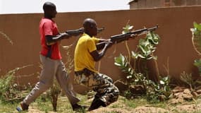 Des membres du FLN (Front de Libération du Nort) à Sevare, à environ 600 km de Bamako. La Communauté économique des Etats de l'Afrique de l'Ouest (Cédéao) déposera "prochainement" une nouvelle demande de résolution auprès du Conseil de sécurité de l'Onu p