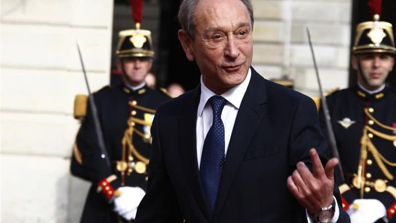 Bertrand Delanoë, le maire de Paris, a réclamé mardi des sanctions fermes à l'encontre des responsables des affrontement entre supporters du Paris Saint-Germain et du Dinamo Zagreb. /Photo prise le 15 mai 2012/REUTERS/Jacky Naegelen