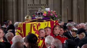 La cérémonie d'inhumation de la reine Elizabeth II à Windsor (Royaume-Uni), le 19 septembre 2022.