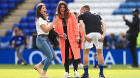 Rebekah Vardy (en manteau saumon) avec Jamie Vardy