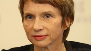 La présidente du Medef, Laurence Parisot, a souhaité mercredi lors d'une rencontre à Cannes avec des chefs d'entreprise des Alpes-Maritimes que l'âge légal du départ à la retraite soit porté à 65 ans, contre 60 ans actuellement, selon le quotidien Nice-Ma