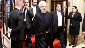 Hassan Rohani arrive à son hôtel, à Paris, le 27 janvier 2016.
