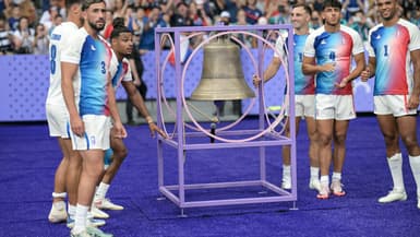 La cloche au Stade de France, le 24 juillet 2024.