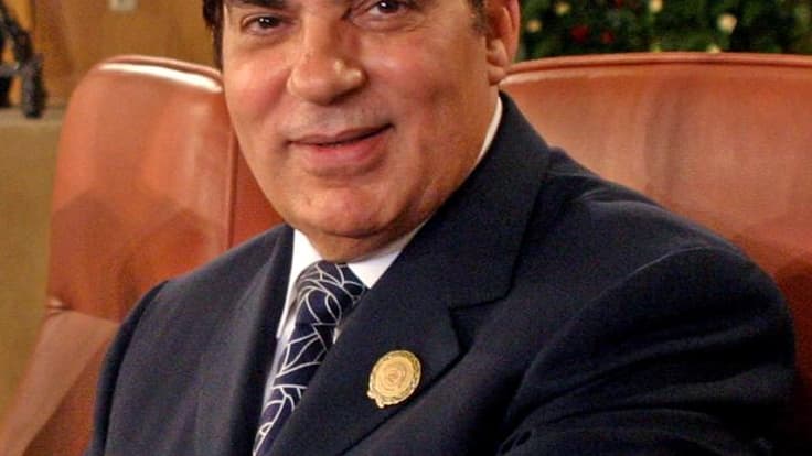 Un tribunal militaire tunisien a condamné mercredi l'ancien président Zine ben Ali par contumace à 20 ans de prison pour incitation à la violence durant la révolution ayant abouti à son renversement en janvier 2011. /Photo d'archives/REUTERS/Aladin Abdel