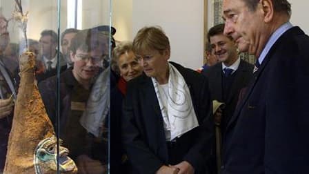 Inauguration du musée Jacques Chirac à Sarran, en décembre 2000, avec Jacques Chirac et l'ex-ministre des Sports Marie-George Buffet. Le musée de l'ancien président coûte plus de 30 euros aux contribuables du département chaque fois qu'un visiteur s'y ren
