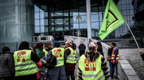 Manifestation des femmes de chambre en grève de l'Ibis Batignolles le 17 octobre 2019 devant le siège du groupe Accor à Paris