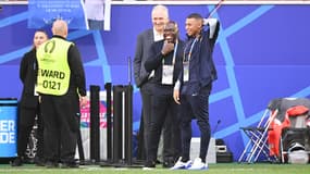 Wilfried Mbappé et son fils Kylian avant Autriche-France, le 17 juin 2024.