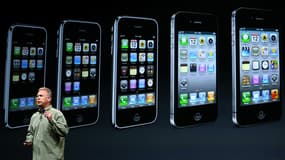 Présentation de l'iPhone 5 par le vice-président d'Apple, Phil Schiller, mercredi 12 septembre 2012, à San Francisco