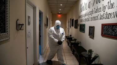 Un établissement de pompes funèbres à Miami le 17 juillet 2020