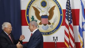 L'ambassadeur américain en Israël et le Premier ministre israélien lors de l'inauguration de l'ambassade américaine en Israël. 