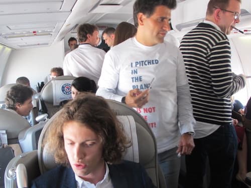 Des scènes inédites dans un Boeing 757. Créateurs de start-up et investisseurs se sont rencontrés à 4.000 mètres d'altitude.