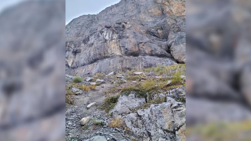 Des roches de plusieurs tonnes se sont effondrées sur la route départementale 1091 dans le nord des Hautes-Alpes dans la nuit de samedi 5 à dimanche 6 octobre.