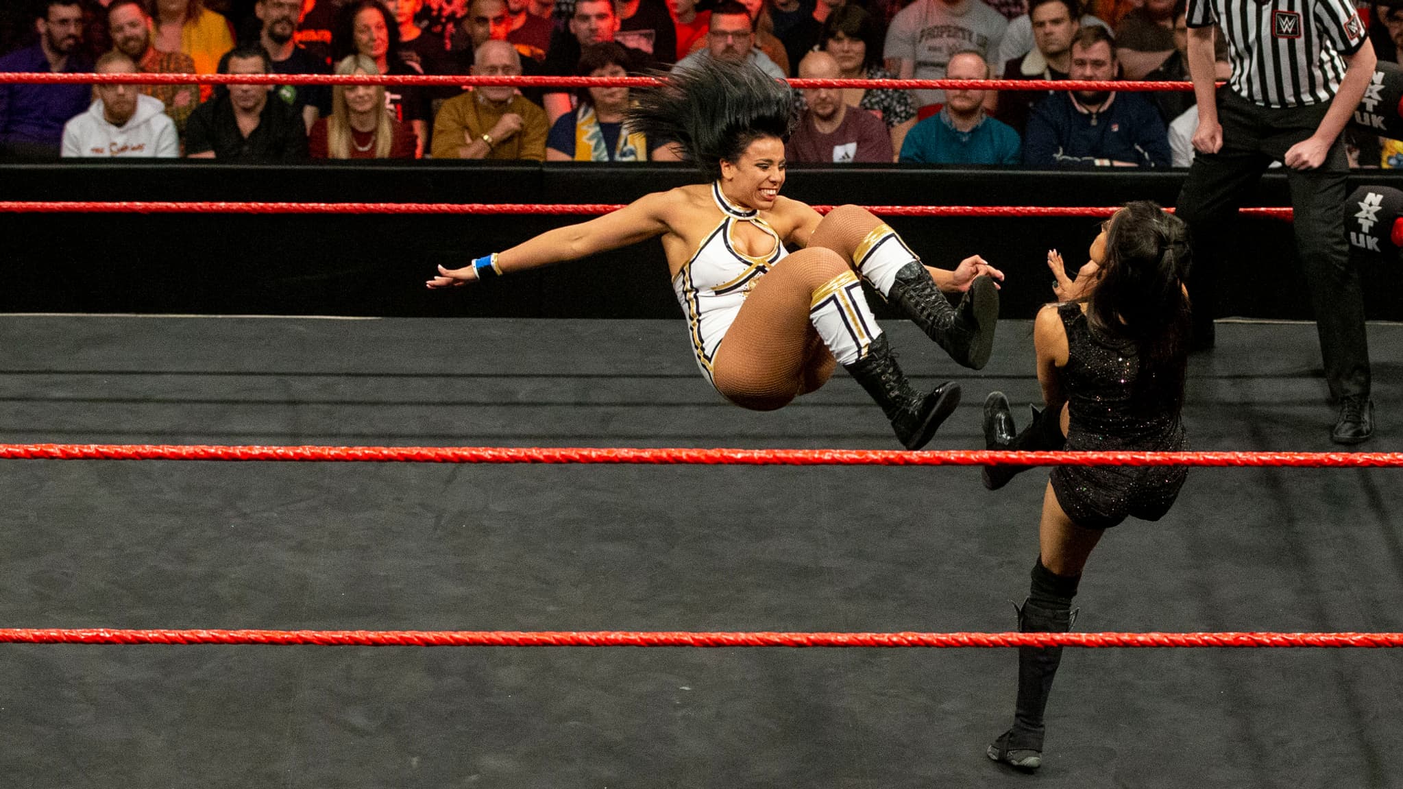 Amale "French Hope" Dib lors d'un combat à NXT UK en novembre 2019 Amale "French Hope" Dib lors d'un combat à NXT UK en novembre 2019