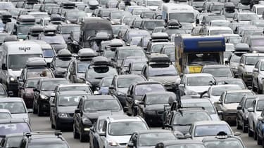 Le marché automobile accélère moins rapidement en avril.