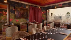 Chez Suzy, Hôtel Regina 