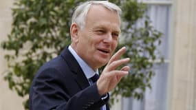 Jean-Marc Ayrault s'est dit prêt vendredi à nommer dans son gouvernement des personnalités du Front de gauche. "Si demain d'autres forces politiques que celles qui composent actuellement la majorité présidentielle veulent nous rejoindre et réussir le chan