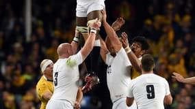 Itoje débutera en troisième ligne