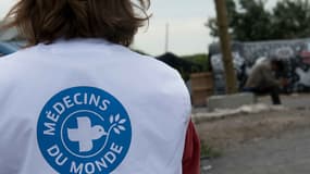 Une volontaire de Médecins du Monde
Opération "urgence humanitaire des migrants"- 
Calais - France - 7 Juillet 2015 
