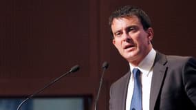 Manuel Valls souhaite "harmoniser les pratiques" entre l'IGS et l'IGPN.