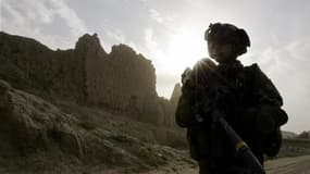 Un militaire français a été tué en Afghanistan lors d'une opération dans la vallée d'Uzbeen. Il s'agit du 50e militaire français tué en Afghanistan depuis 2001 et le début de l'intervention militaire. /Photo d'archives/REUTERS/Shamil Zhumatov