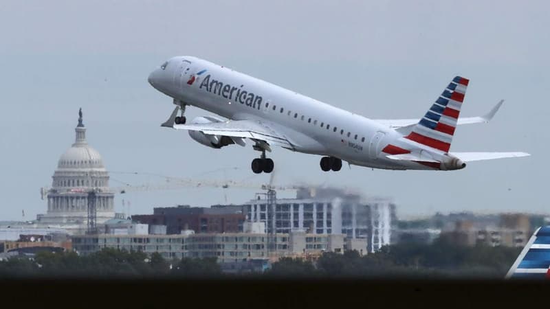 États-Unis: un passager tente d'ouvrir la porte d'un avion en plein vol, les passagers interviennent