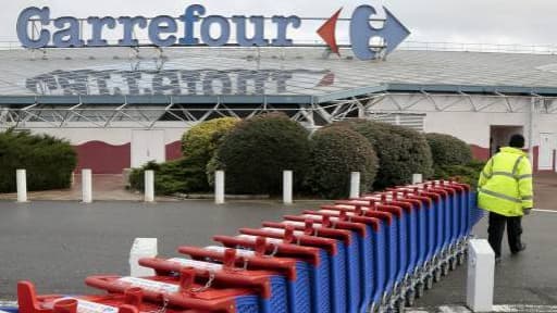 Carrefour tire les bénéfices de sa stratégie de rénovation de ses magasins.