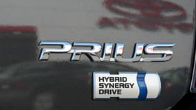Après avoir écoulé 13 millions de véhicules hybrides à travers le monde depuis 1997, dont la célèbre Prius, Toyota veut permettre aux constructeurs mondiaux d'utiliser gratuitement sa technologie pour accélérer leur transition énergétique.