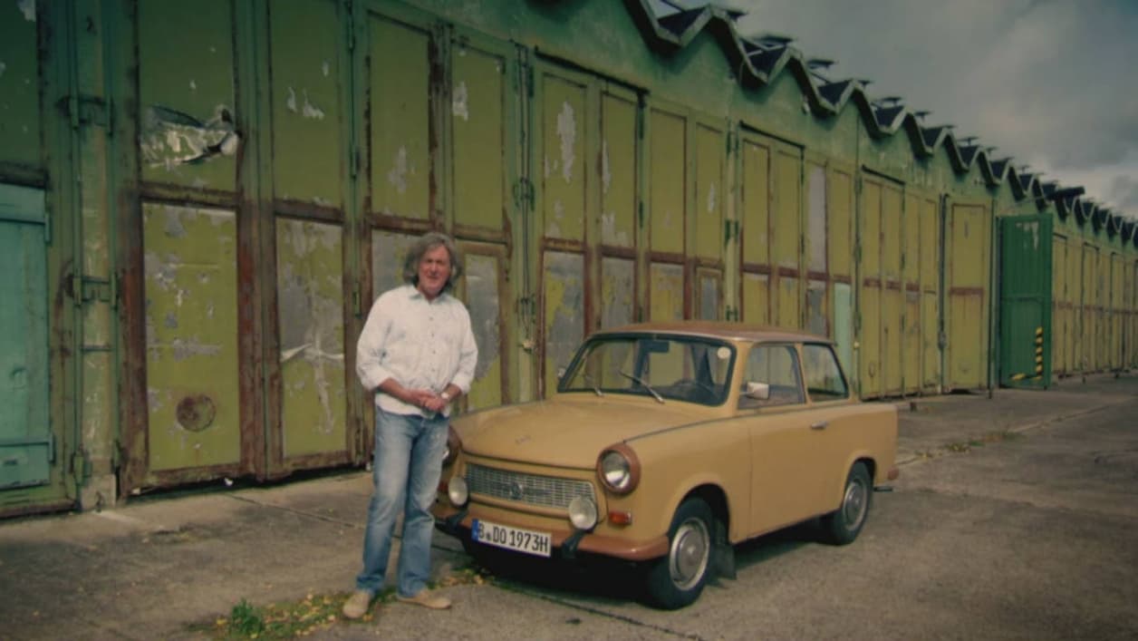 Trois couleurs étaient seulement disponibles pour la Trabant: le bleu ciel, le blanc écru et cette teinte que James May qualifie de "diarrhée de bébé", une version luxe apparemment. 